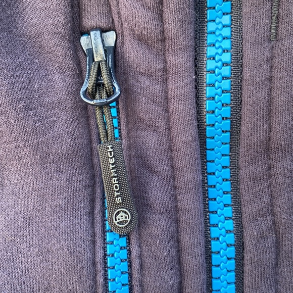 Stormtech Hooded Sweater - Picture 3 of 10